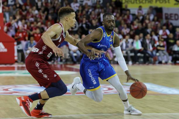 女篮的对抗 女篮的对抗