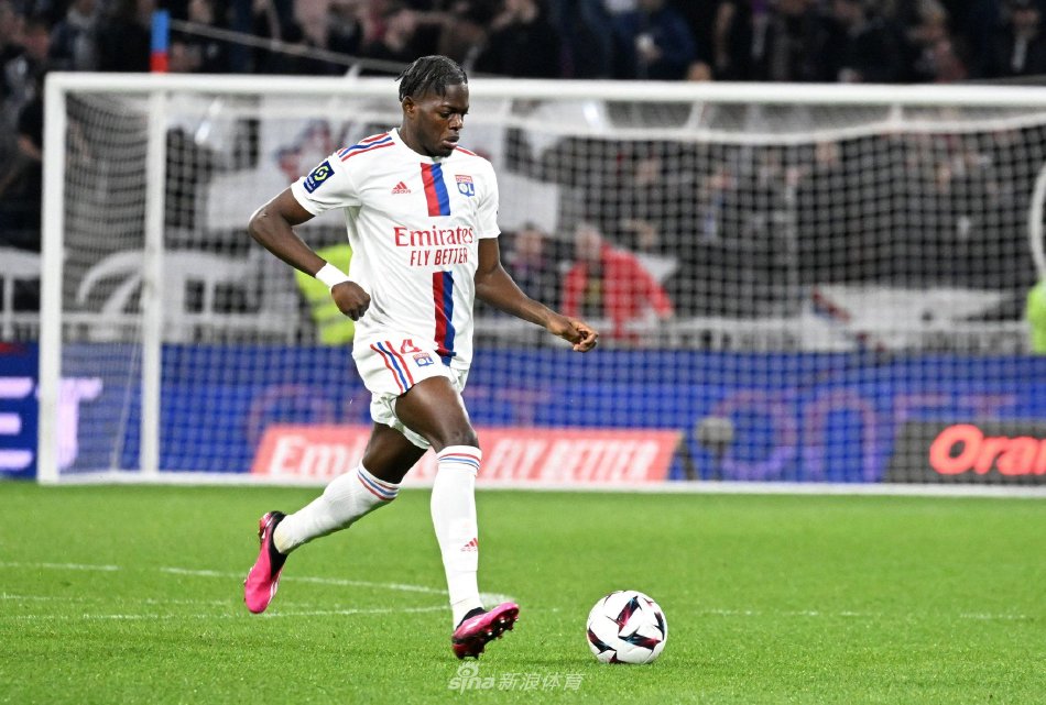 表现成为各 表现成为各