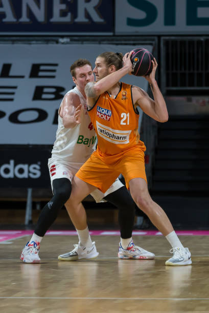 墨重彩的一 墨重彩的一