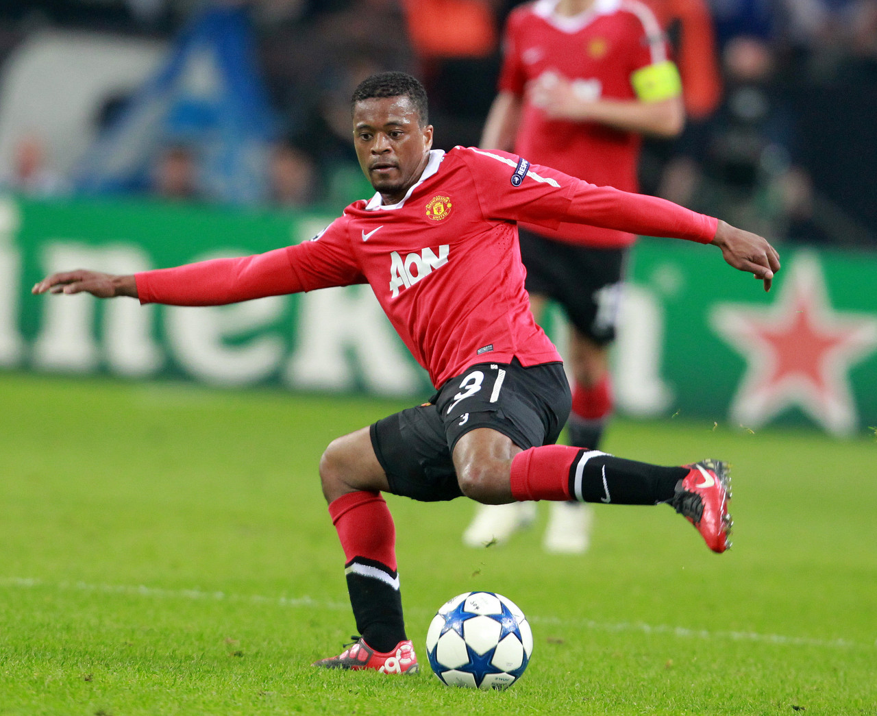 能望尘莫及 能望尘莫及